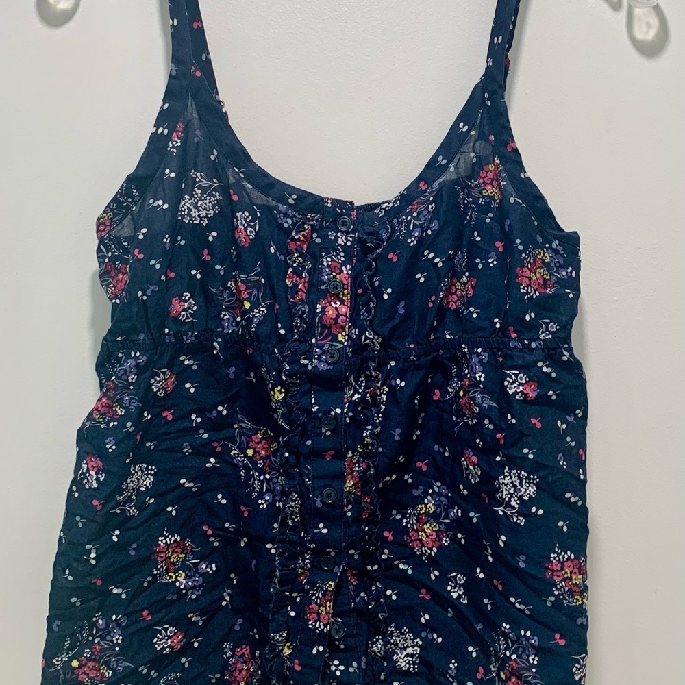 4/$15 GAP Navy Floral Smocked Top